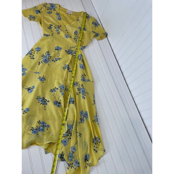 Cinq À Sept Wrap Floral Dress Yellow & Blue Short Sleeve Asymmetrical Ruffle 4 - Picture 4 of 7